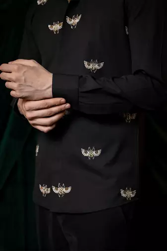 Black embroidered lycra strech shirt
