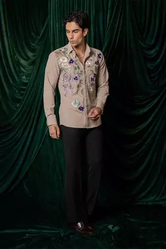 Red embroidered lycra strech shirt