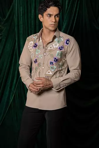 Red embroidered lycra strech shirt