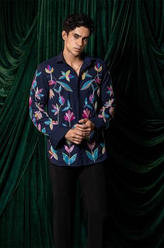 Blue embroidered lycra strech shirt
