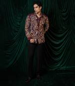 Red embroidered lycra strech shirt