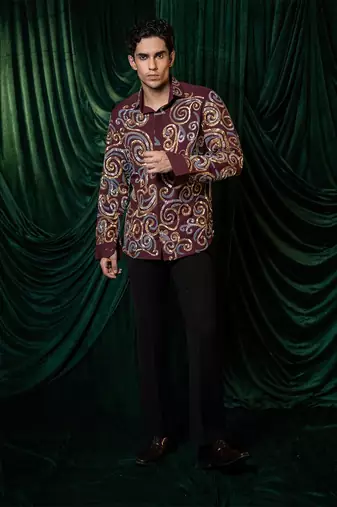 Red embroidered lycra strech shirt