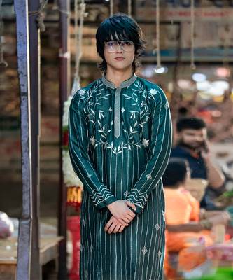 Green embroidered raw silk kurta 1