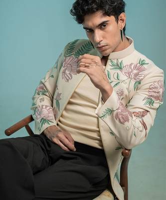 Beige embroidered linen shacket 4