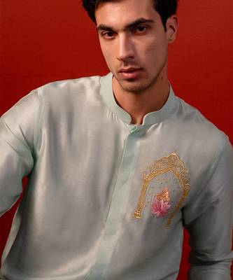 Green embroidered raw silk kurta 5