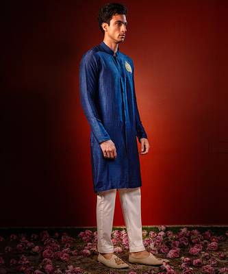 Navy blue embroidered raw silk kurta 5