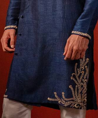 Navy blue embroidered raw silk kurta 3
