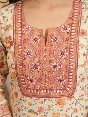 Women Floral Printed Kurta with Trousers & Dupatta 3