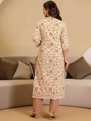 Women Floral Printed Kurta with Trousers & Dupatta 6