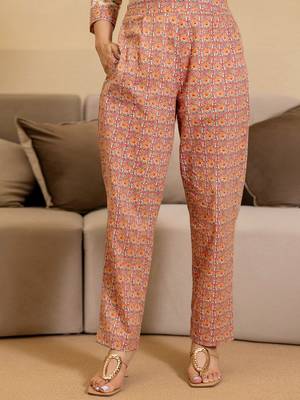 Women Floral Printed Kurta with Trousers & Dupatta 7