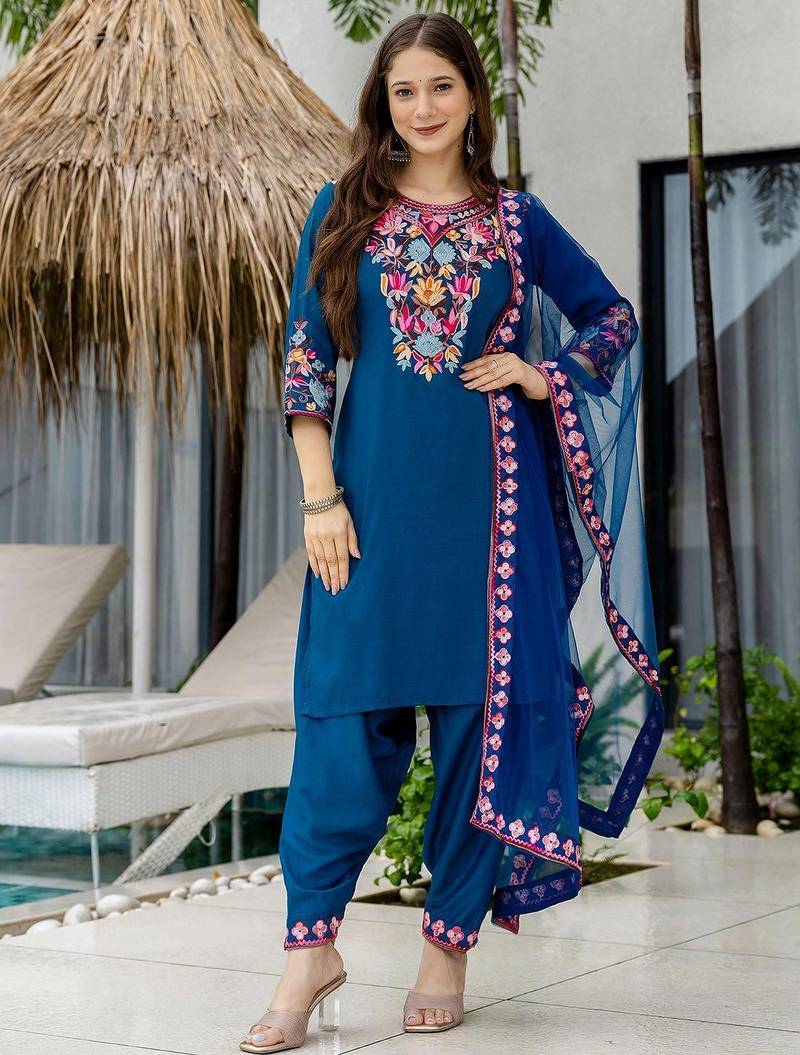 Women Ethnic Motifs Embroidered Regular Thread Work Kurta with Patiala & Dupatta