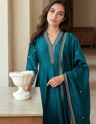 Women Ethnic Motifs Printed Kurta with Sharara & Dupatta 2