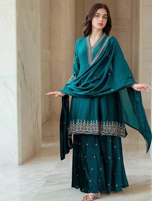Women Ethnic Motifs Printed Kurta with Sharara & Dupatta 1