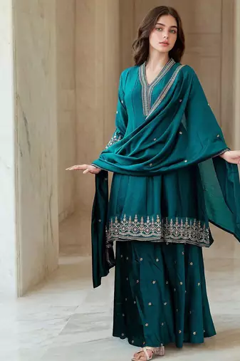 Women Ethnic Motifs Printed Kurta with Sharara & Dupatta