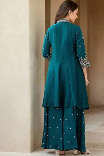 Women Ethnic Motifs Printed Kurta with Sharara & Dupatta