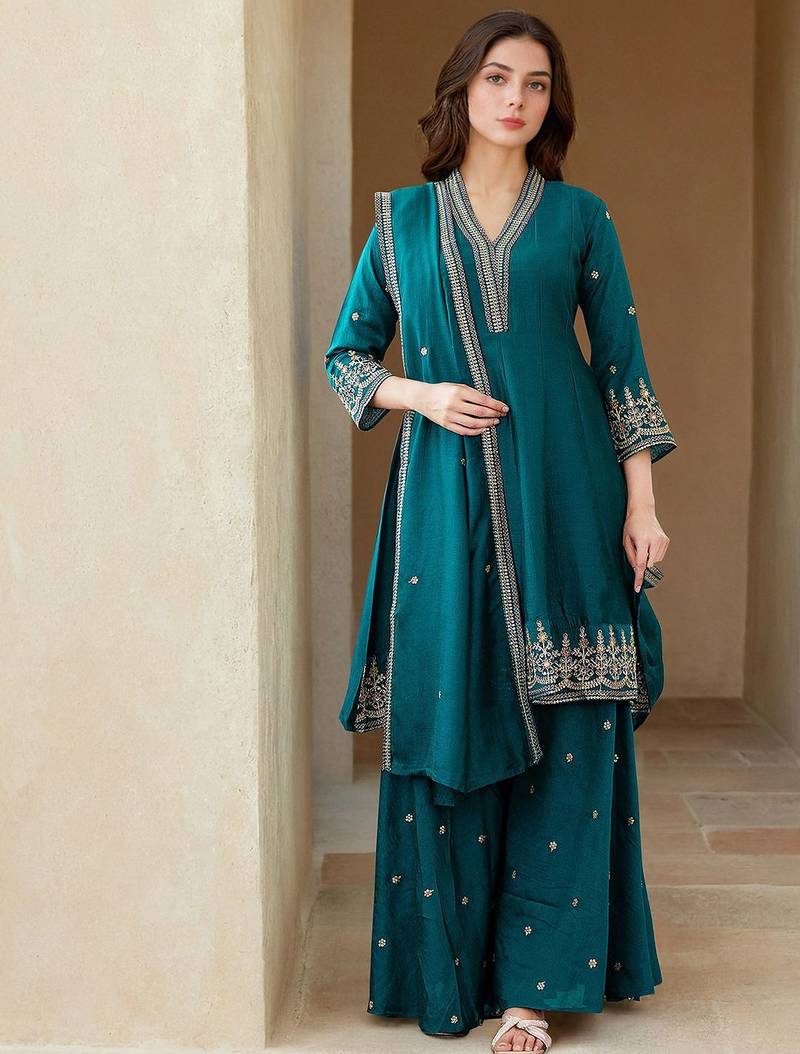 Women Ethnic Motifs Printed Kurta with Sharara & Dupatta