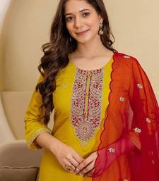 Women Ethnic Motifs Embroidered Regular Kurta with Trousers & Dupatta