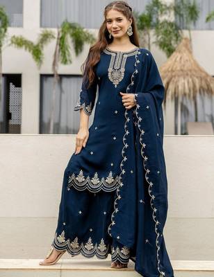 Women Ethnic Motifs Embroidered Regular Thread Work Kurta with Sharara & With Dupatta 7