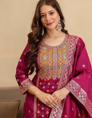 Women Woven Design Kurta with Trousers & Dupatta 2