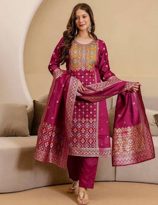 Women Woven Design Kurta with Trousers & Dupatta 1