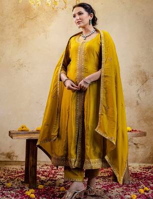 Women Ethnic Motifs Angrakha Sequinned Kurta & Trousers With Dupatta 4