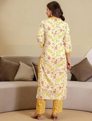 Floral Printed V-Neck Kurta With Trousers & Dupatta 2