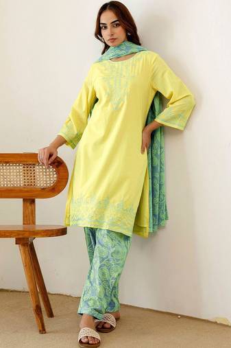 Women Ethnic Motifs Embroidered Regular Thread Work Pure Cotton Kurta with Trousers & With Dupatta