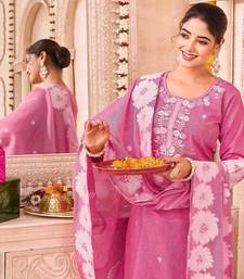 Women Floral Embroidered Regular Thread Work Kurta with Trousers & With Dupatta