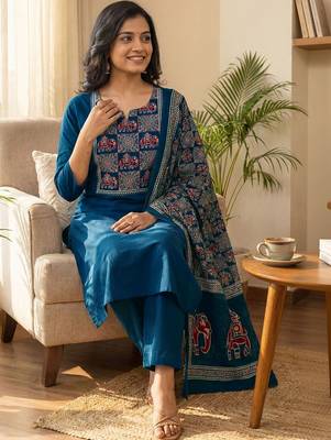 Women Ethnic Motifs Printed Regular Kurta with Trousers & With Dupatta 2