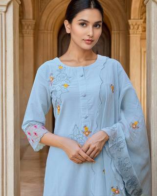 Women Floral Embroidered Regular Kurta with Trousers & Dupatta 2