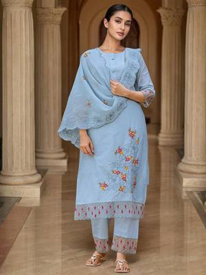 Women Floral Embroidered Regular Kurta with Trousers & Dupatta 1
