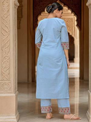Women Floral Embroidered Regular Kurta with Trousers & Dupatta 4