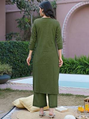 Women Regular Pure Cotton Kurta with Pyjamas & With Dupatta 5