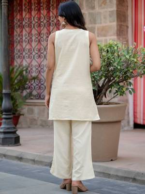 Embroidered Off White Cotton Blend Co Ords for Women 3