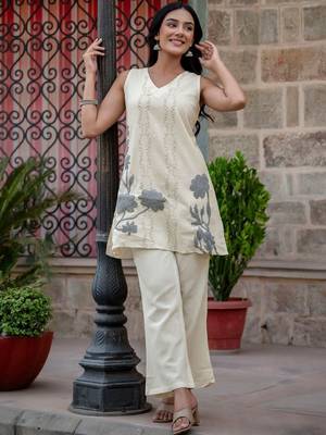 Embroidered Off White Cotton Blend Co Ords for Women 4
