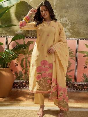 Women Floral Printed Regular Pure Cotton Kurta with Trousers & With Dupatta 2