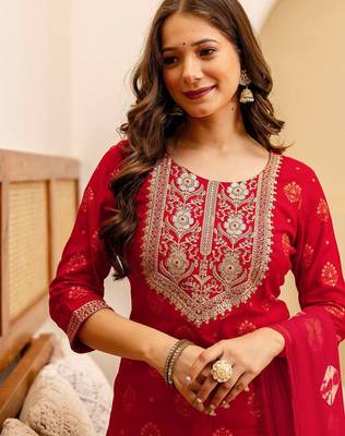 Women Ethnic Motifs Embroidered Thread Work Kurta with Trousers & Dupatta 2