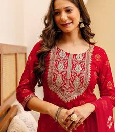 Women Ethnic Motifs Embroidered Thread Work Kurta with Trousers & Dupatta