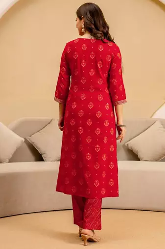 women ethnic motifs embroidered thread work kurta with trousers & dupatta