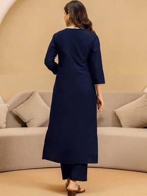 Women Ethnic Motifs Embroidered Kurta with Trousers & Dupatta 2