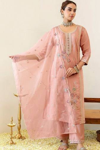 Women Floral Embroidered Regular Thread Work Kurta with Trousers & With Dupatta