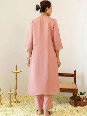 Women Floral Embroidered Regular Thread Work Kurta with Trousers & With Dupatta 2