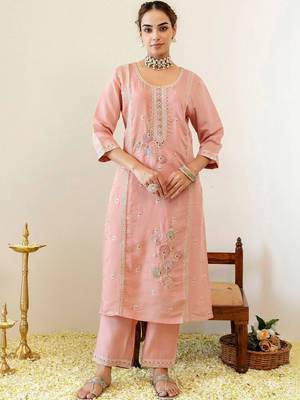 Women Floral Embroidered Regular Thread Work Kurta with Trousers & With Dupatta 5