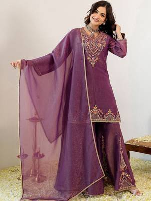 Women Ethnic Motifs Embroidered Regular Thread Work Kurta with Sharara & With Dupatta 2