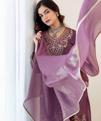 Women Ethnic Motifs Embroidered Regular Thread Work Kurta with Sharara & With Dupatta 5