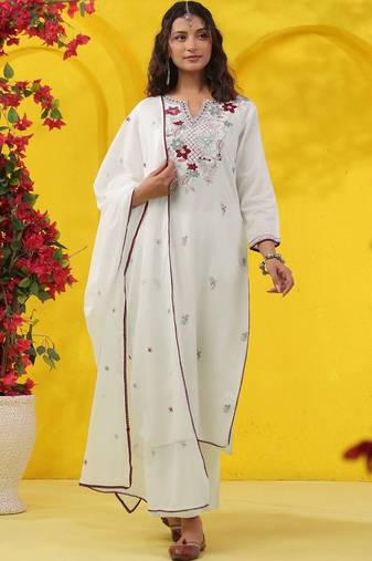 Women Floral Embroidered Regular Sequinned Pure Cotton Kurta with Palazzos & With Dupatta