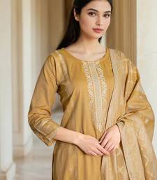 Floral Woven Design Straight Kurta With Trousers & Dupatta