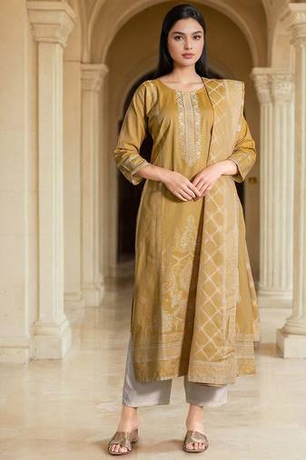 Floral Woven Design Straight Kurta With Trousers & Dupatta