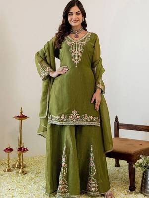 Women Ethnic Motifs Embroidered Regular Thread Work Kurta with Sharara & With Dupatta 2