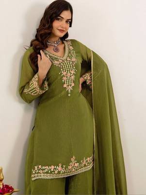 Women Ethnic Motifs Embroidered Regular Thread Work Kurta with Sharara & With Dupatta 5